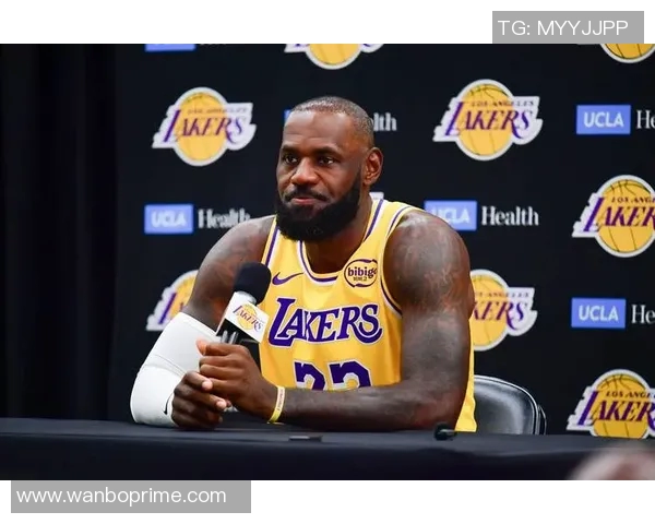 詹姆斯回应判罚争议称对比赛节奏无影响引发热议